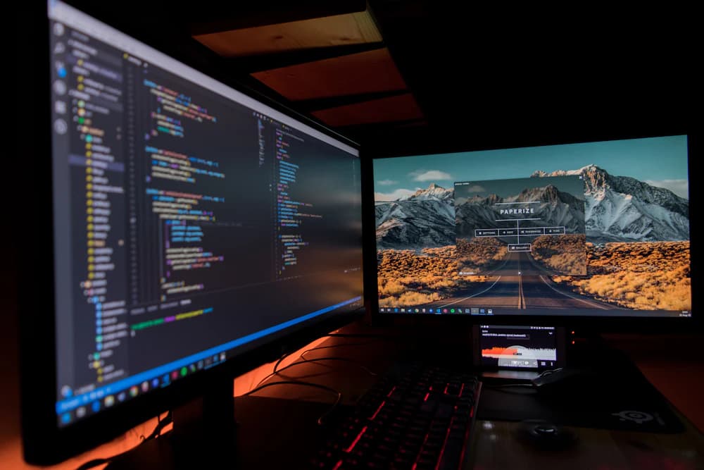 Suministro de 643 estaciones de trabajo Dell y 746 monitores Dell